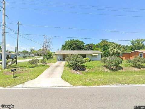 Avenue Q, FORT PIERCE, FL 34947