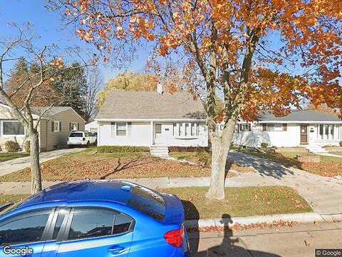 35Th, TWO RIVERS, WI 54241