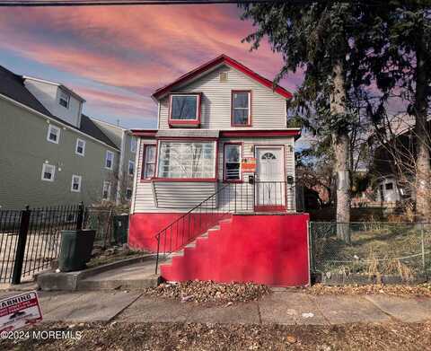 81 Washington Avenue, Irvington, NJ 07111