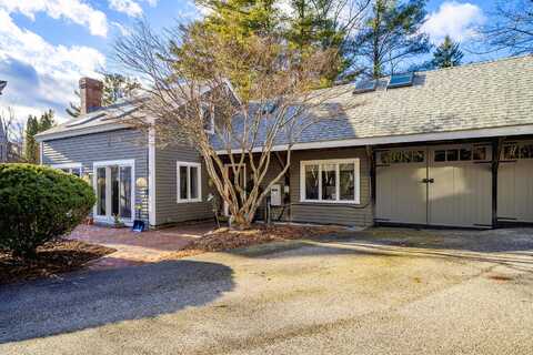 15 Brentwood Drive, Cumberland, ME 04110