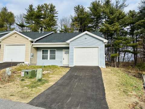 25 Village Circle, Augusta, ME 04330