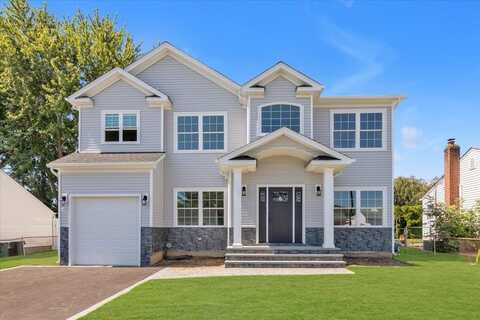 50 Knickerbocker E, Plainview, NY 11803