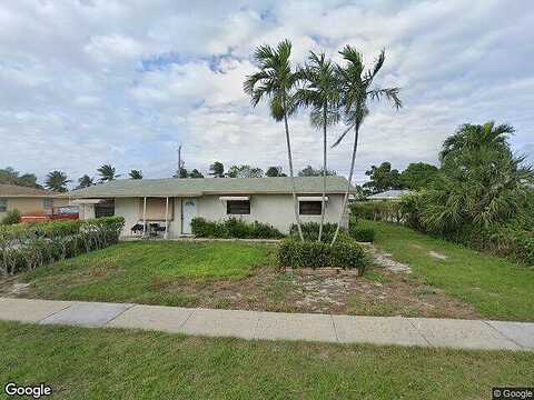 21St, RIVIERA BEACH, FL 33404