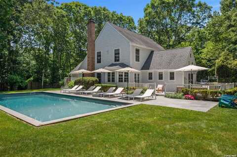 21 Birchwood Lane, Bridgehampton, NY 11932