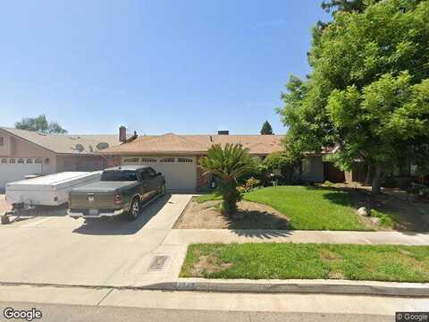 Sandalwood, TULARE, CA 93274