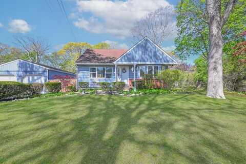 86 Abinet Ct, Selden, NY 11784