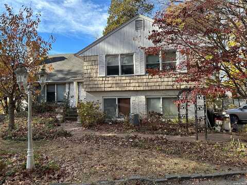 1999 N Plandome Road, Manhasset, NY 11030