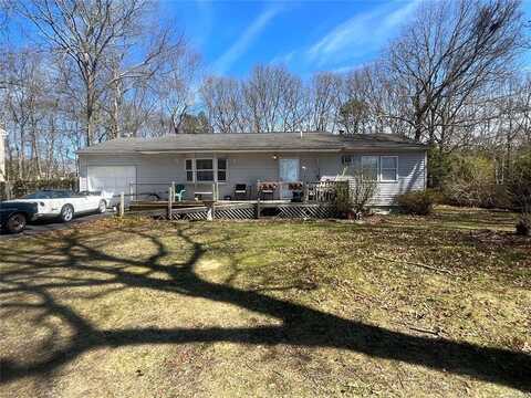 178 Oak Avenue, Shirley, NY 11967