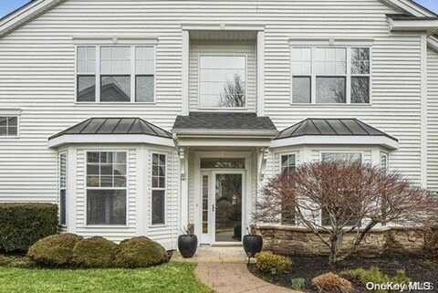 17 Concerto Court, Eastport, NY 11941