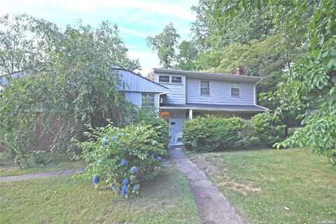 75 Hicks Lane, Great Neck, NY 11024