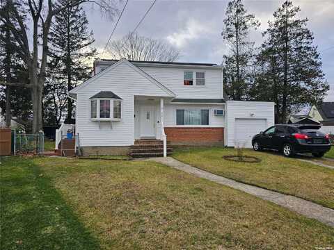 14 Patricia Court, Massapequa, NY 11758