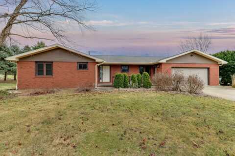 107 Prancer Drive, Heyworth, IL 61745