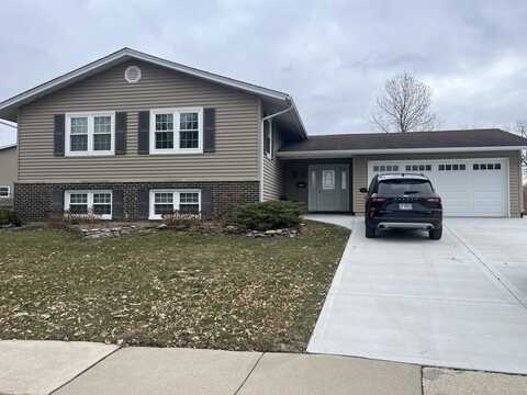 7 Wolfe Court, Woodridge, IL 60517