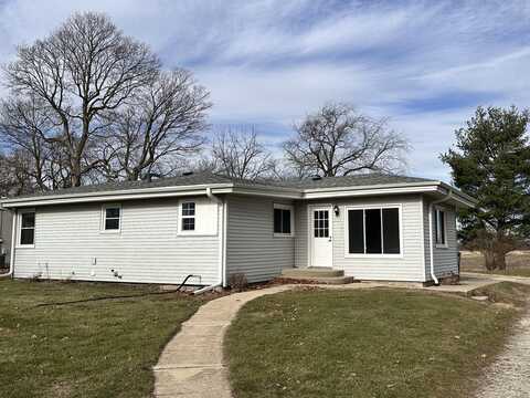 222 E Brown Street, Earlville, IL 60518