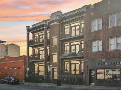 1951 W BELMONT Avenue, Chicago, IL 60657