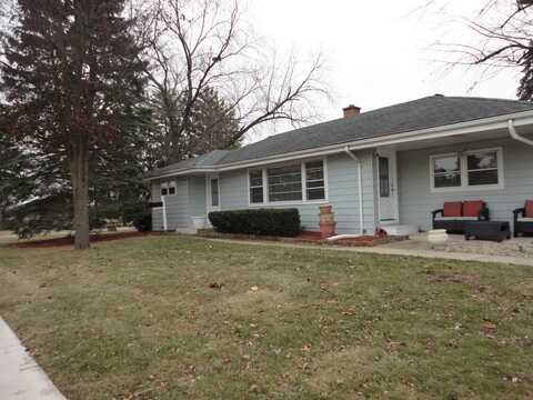 251 E Plymouth Street, Villa Park, IL 60181