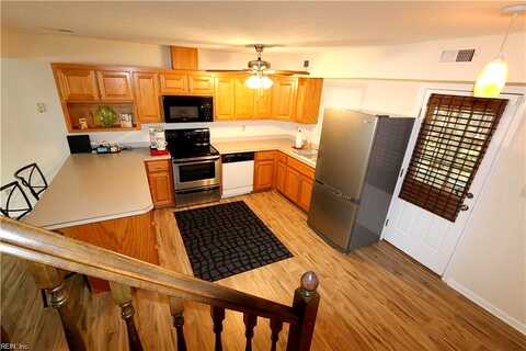 Gaylor, NEWPORT NEWS, VA 23602