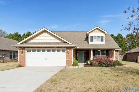 6911 Breyerton Way SE, Owens Cross Roads, AL 35763