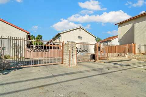 13421 Hubbard Street, Sylmar, CA 91342