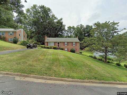 Commonwealth, CHARLOTTESVILLE, VA 22901