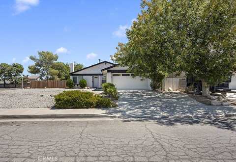 44556 Fenhold, Lancaster, CA 93535