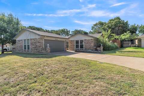 Meadow Wood, BEDFORD, TX 76021