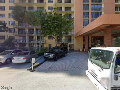174Th, SUNNY ISLES BEACH, FL 33160