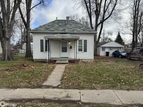 322 N Ferry Street, Ottumwa, IA 52501