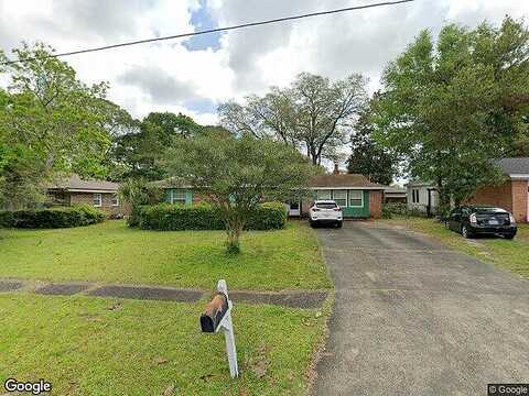 Julia, NICEVILLE, FL 32578