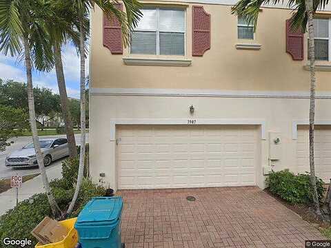 Via Granada, BOYNTON BEACH, FL 33426