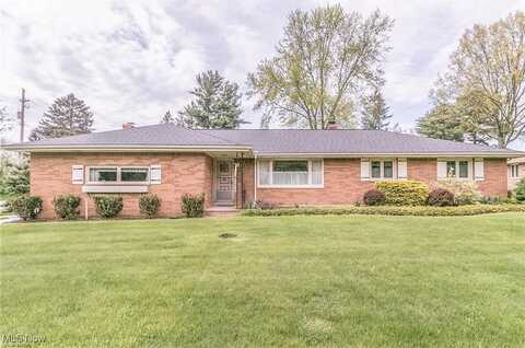 1801 Oakes Road, Broadview Heights, OH 44147