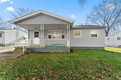 375 Elizabeth Street, Hubbard, OH 44425