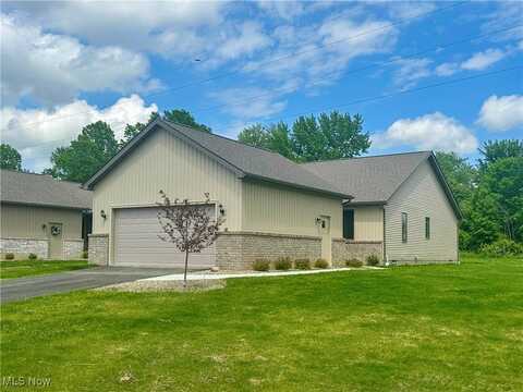 1101 Shadow Ridge Drive, Niles, OH 44446