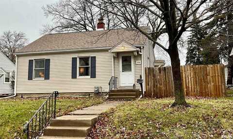 1914 West Pleasant Street, Davenport, IA 52804