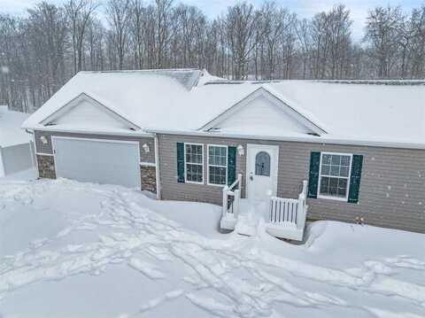 3877 Leslie, Petoskey, MI 49770