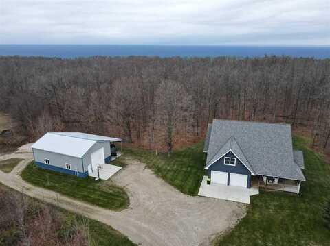 8075 Major Douglas Sloan, Charlevoix, MI 49720