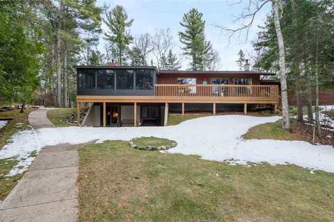 12411 Meanderline, Charlevoix, MI 49720