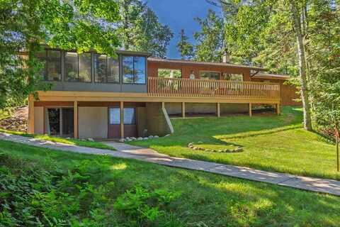 12411 Meanderline, Charlevoix, MI 49720