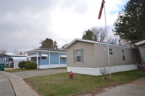 526 N Lake, Boyne City, MI 49712