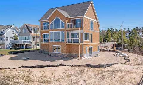 8503 Sturgeon Bay Drive, Harbor Springs, MI 49740