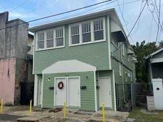 8429 APPLE Street, New Orleans, LA 70118