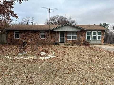 401 Creek Drive, Okmulgee, OK 74447