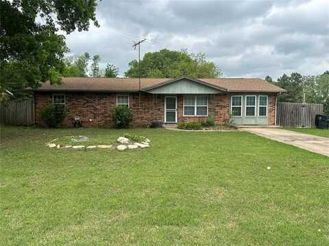 401 Creek Drive, Okmulgee, OK 74447