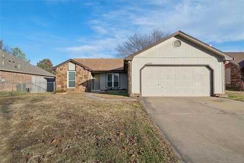 17663 S Tacoma Street, Mounds, OK 74047