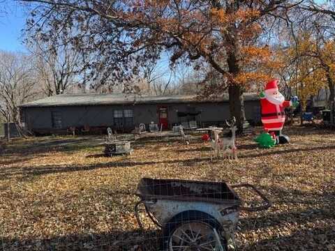 301 Lakeview Drive, Holdenville, OK 74848