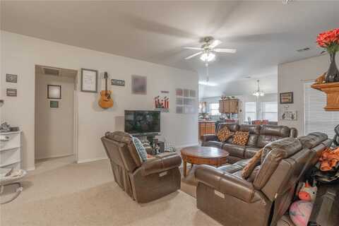 2405 Chadsford Lane, Yukon, OK 73099