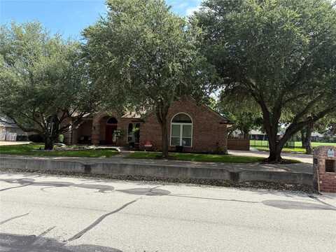 5800 Nutcracker Drive, Granbury, TX 76049