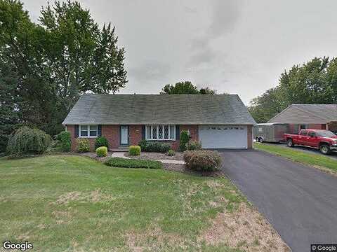 Cedar Ave, Brownstown, PA 17508