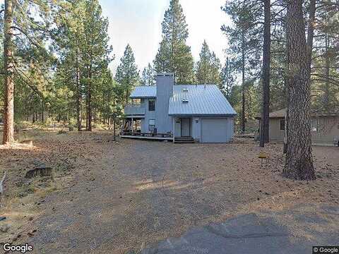 Deer Ln # 11, Sunriver, OR 97707