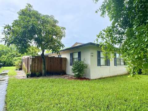 Barclay Crescent, Lake Worth, FL 33463
